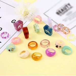 NWT Wool + Pepper Co. Resin Rhinestone Ring Set (15 Rings)